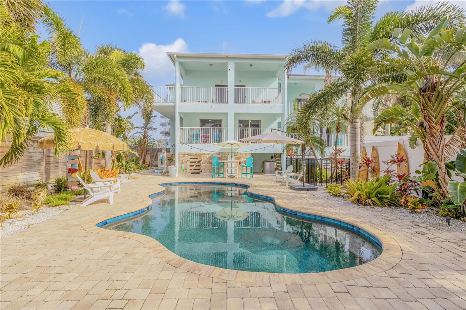 Property Photo: 604 S Atlantic Avenue FL 32169