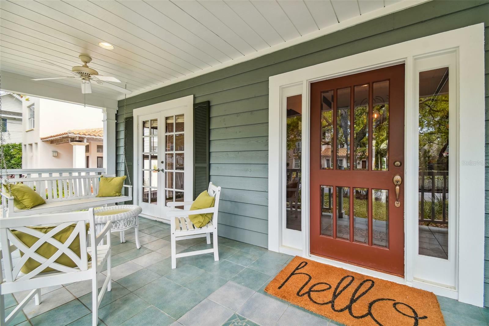 Property Photo: 3115 W Fair Oaks Avenue FL 33611