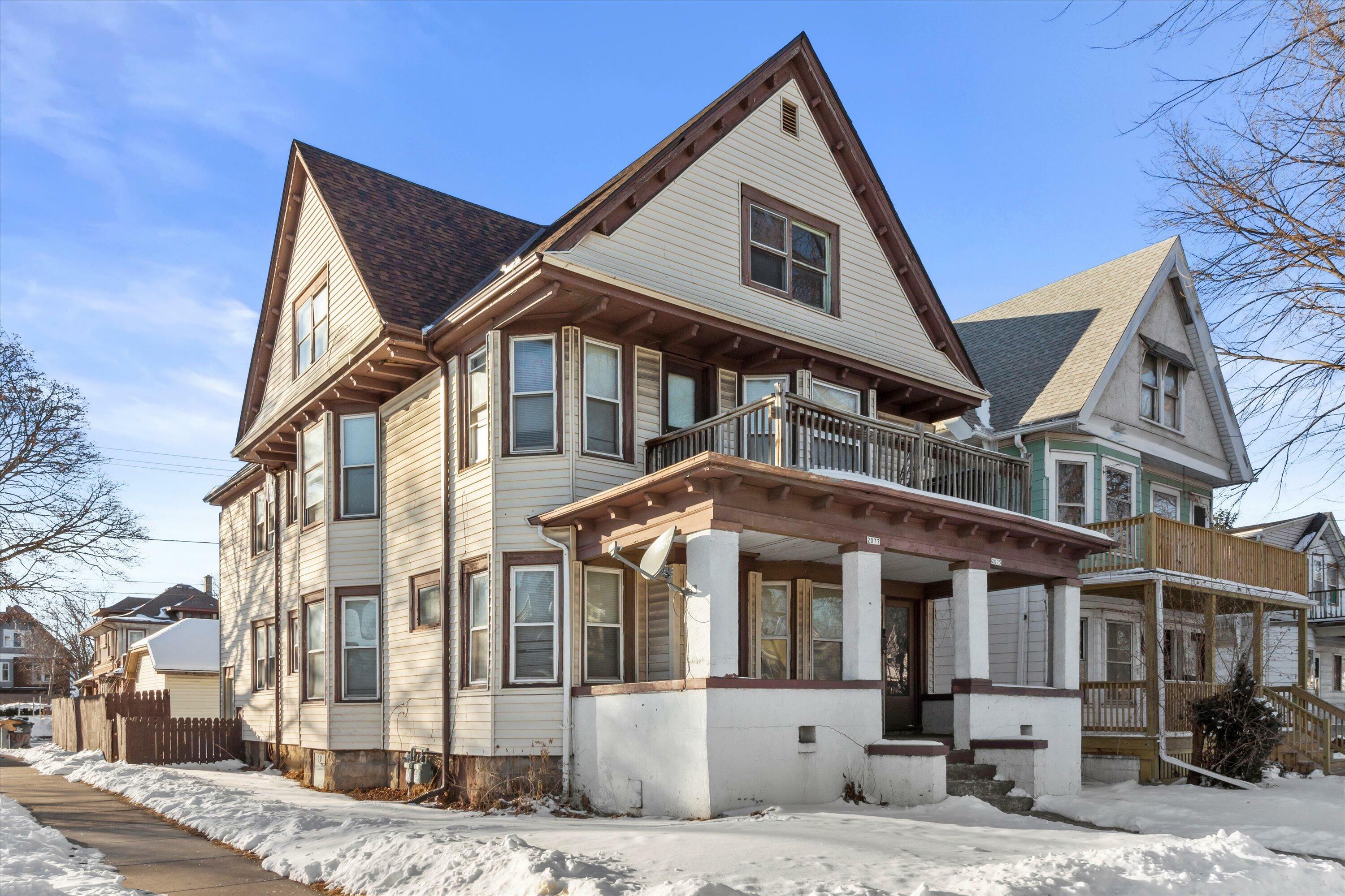 2075 S Layton Blvd 2077  Milwaukee WI 53215 photo