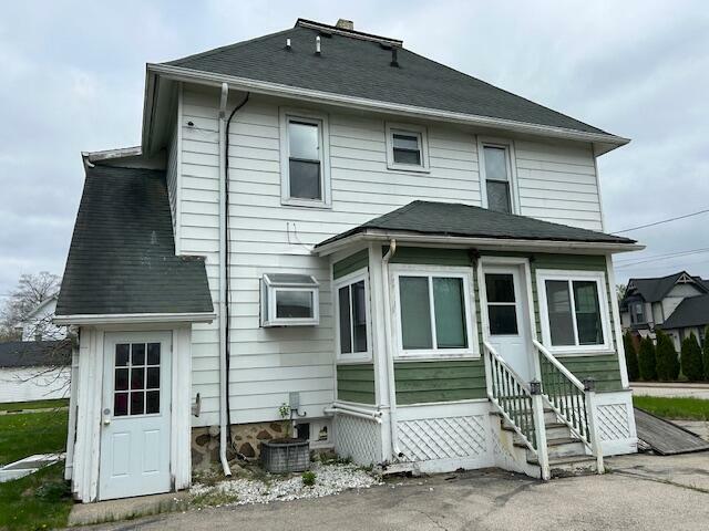 Property Photo: 301 Pleasant St 303 WI 53149
