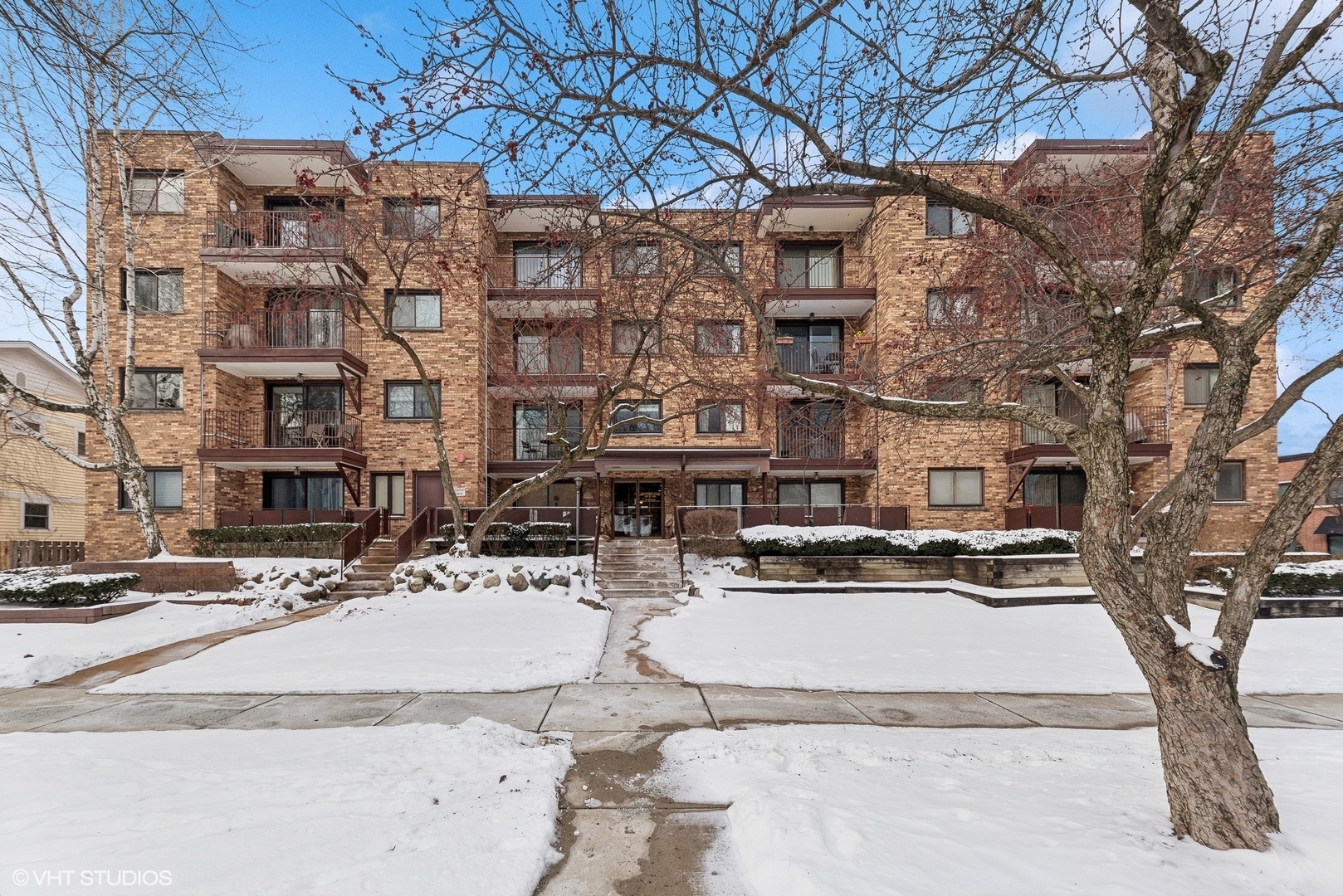 Property Photo:  100 S Vail Avenue 404  IL 60005 