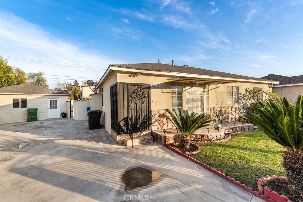 Property Photo: 10509 Poinciana Street CA 90606