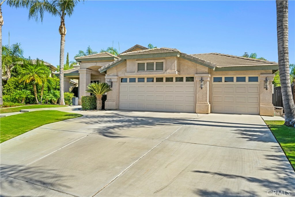 Property Photo: 12006 Damask Street CA 93312