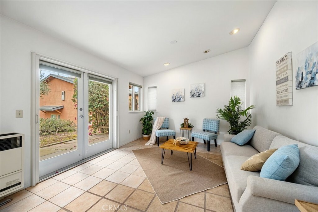 Property Photo:  1716 Tierra Nueva Lane  CA 93445 