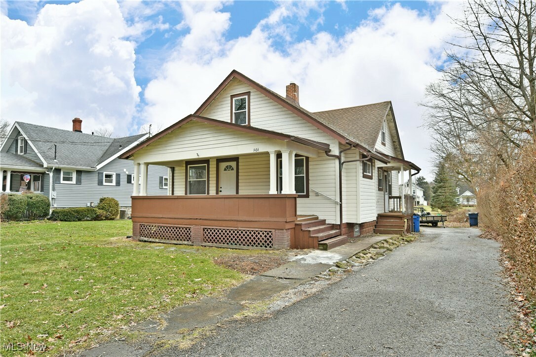 Property Photo:  1464 Furnace Street  OH 44440 