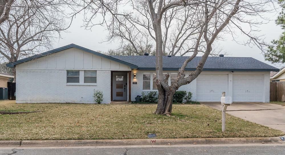 Property Photo: 3621 Harber Drive TX 76021
