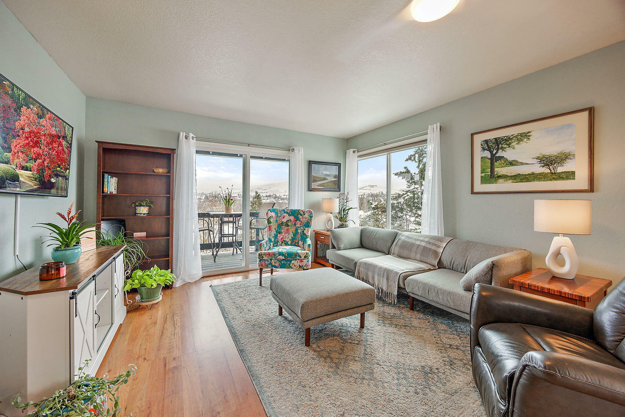 Property Photo: 361 Patterson Street OR 97520