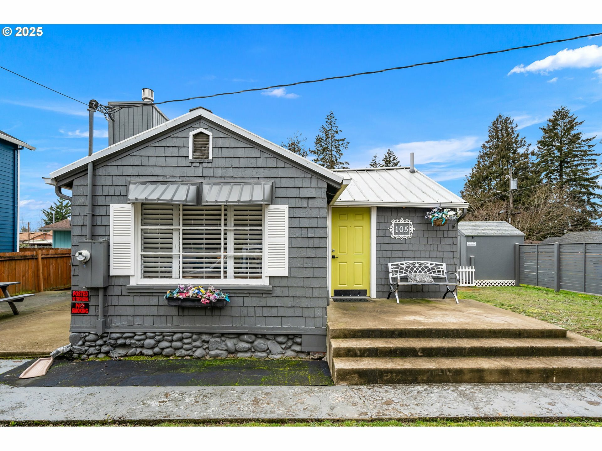 Property Photo:  105 SE 119th Ave  OR 97216 