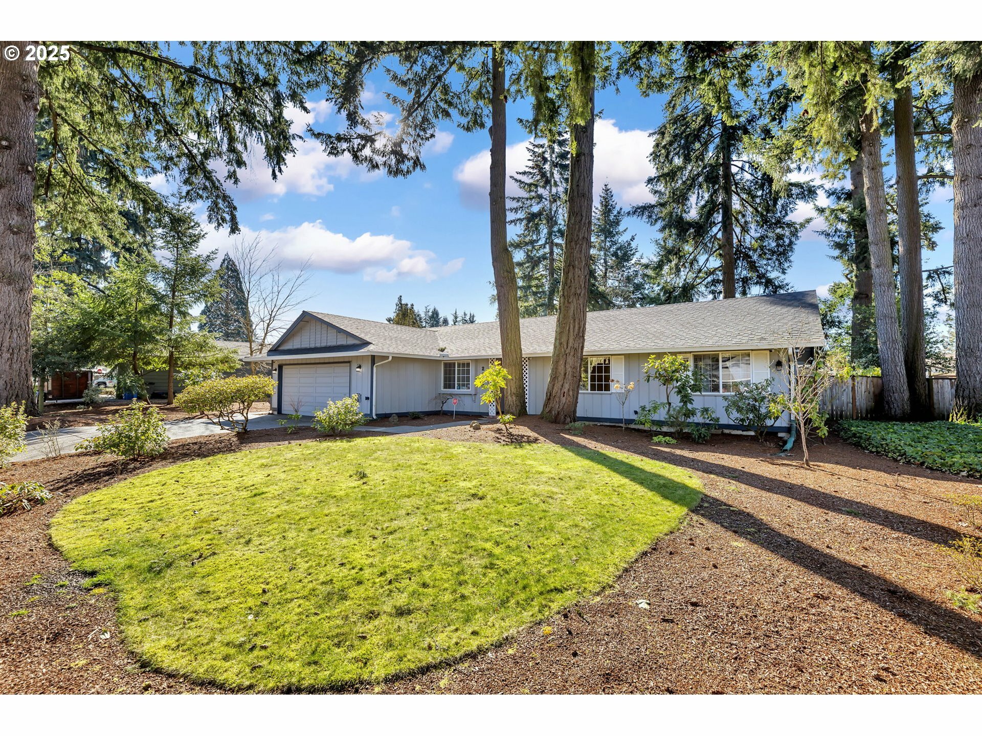 Property Photo:  2114 NE Village Green Dr  WA 98684 