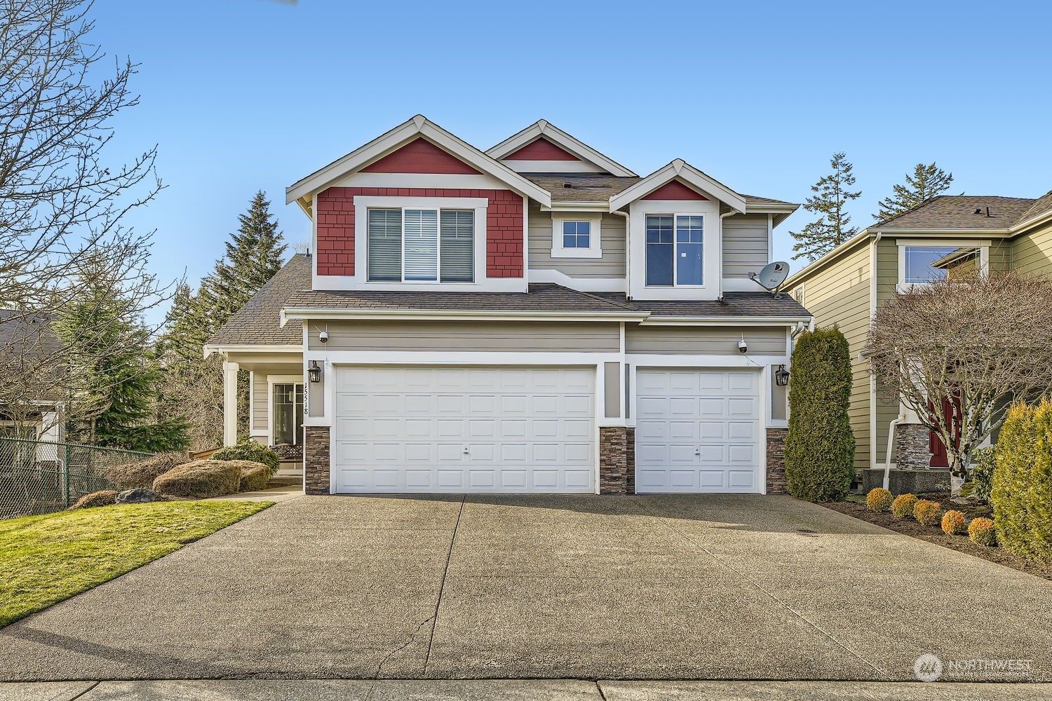 Property Photo: 15518 84th Avenue E WA 98375