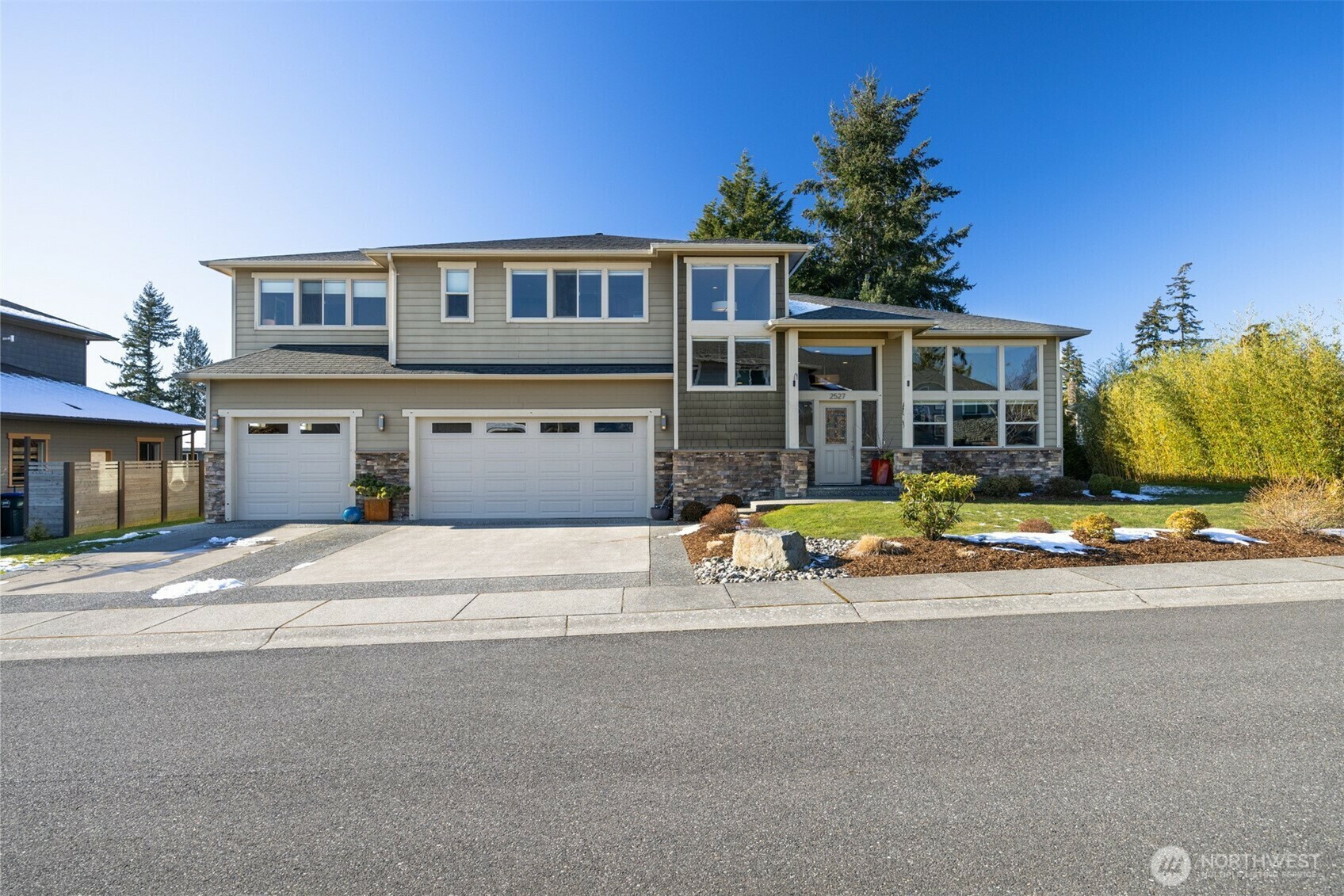 Property Photo:  2527  Birch Street  WA 98226 