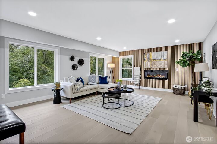 Property Photo:  1925  32nd Avenue W  WA 98199 