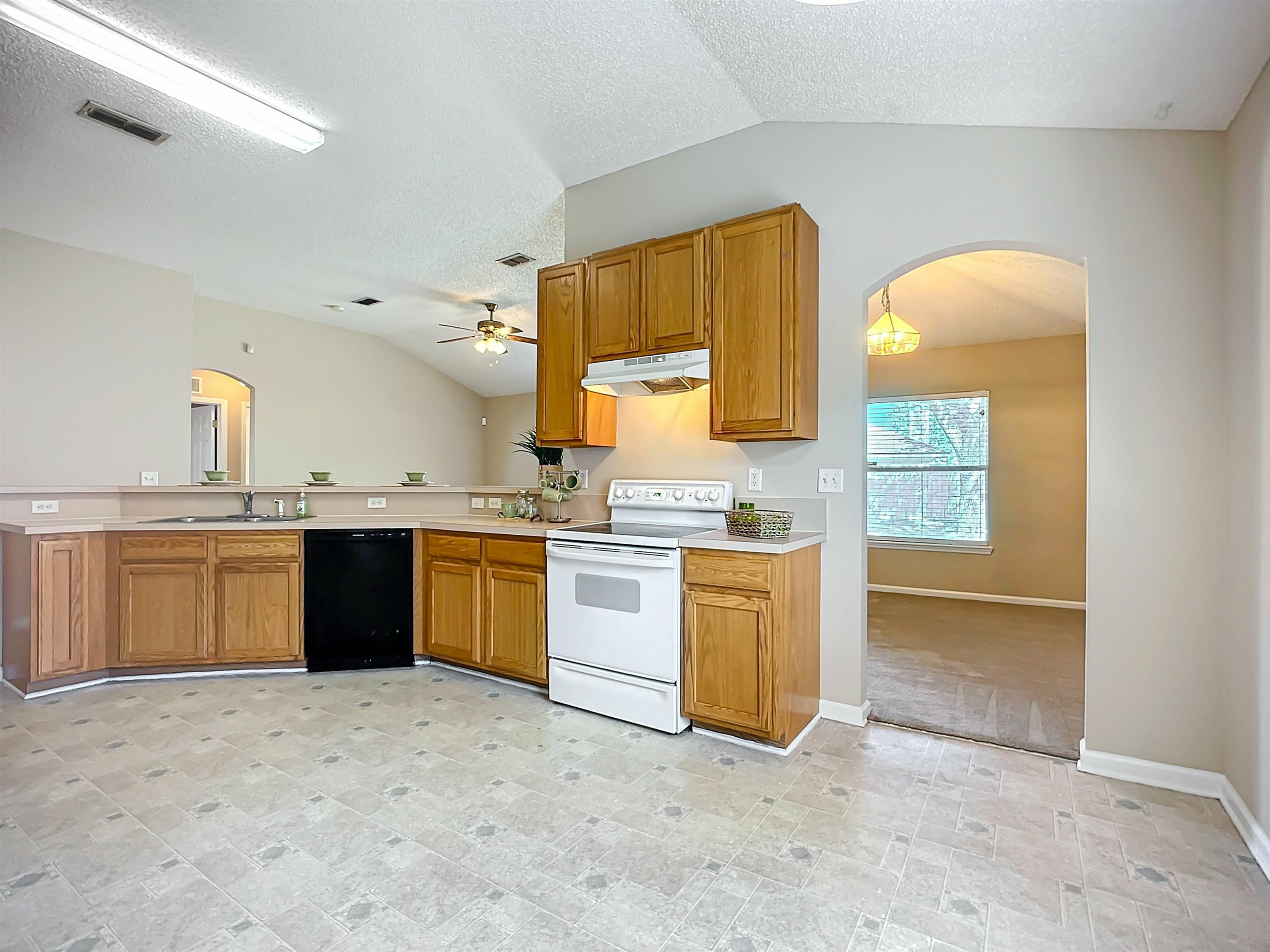 Property Photo: 9581 Croxley Ct FL 32244