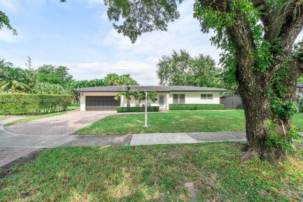 Property Photo:  6301 Lake Geneva Rd  FL 33014 