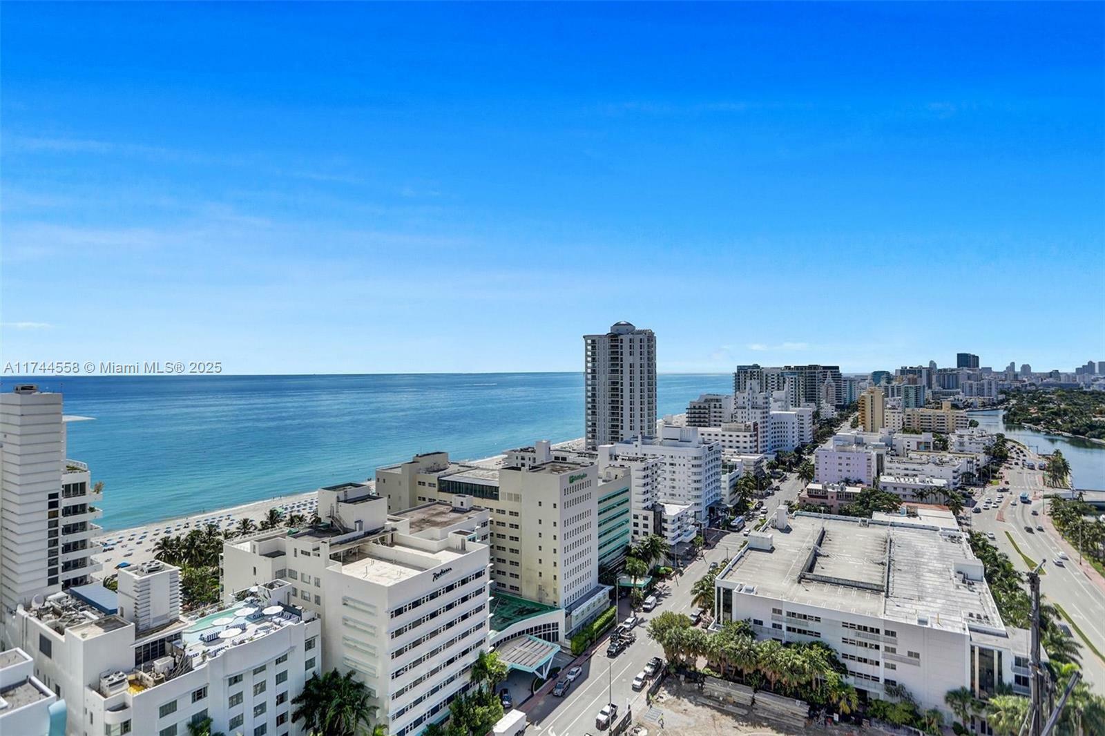 Property Photo:  4401 Collins Ave 2114/2116  FL 33140 