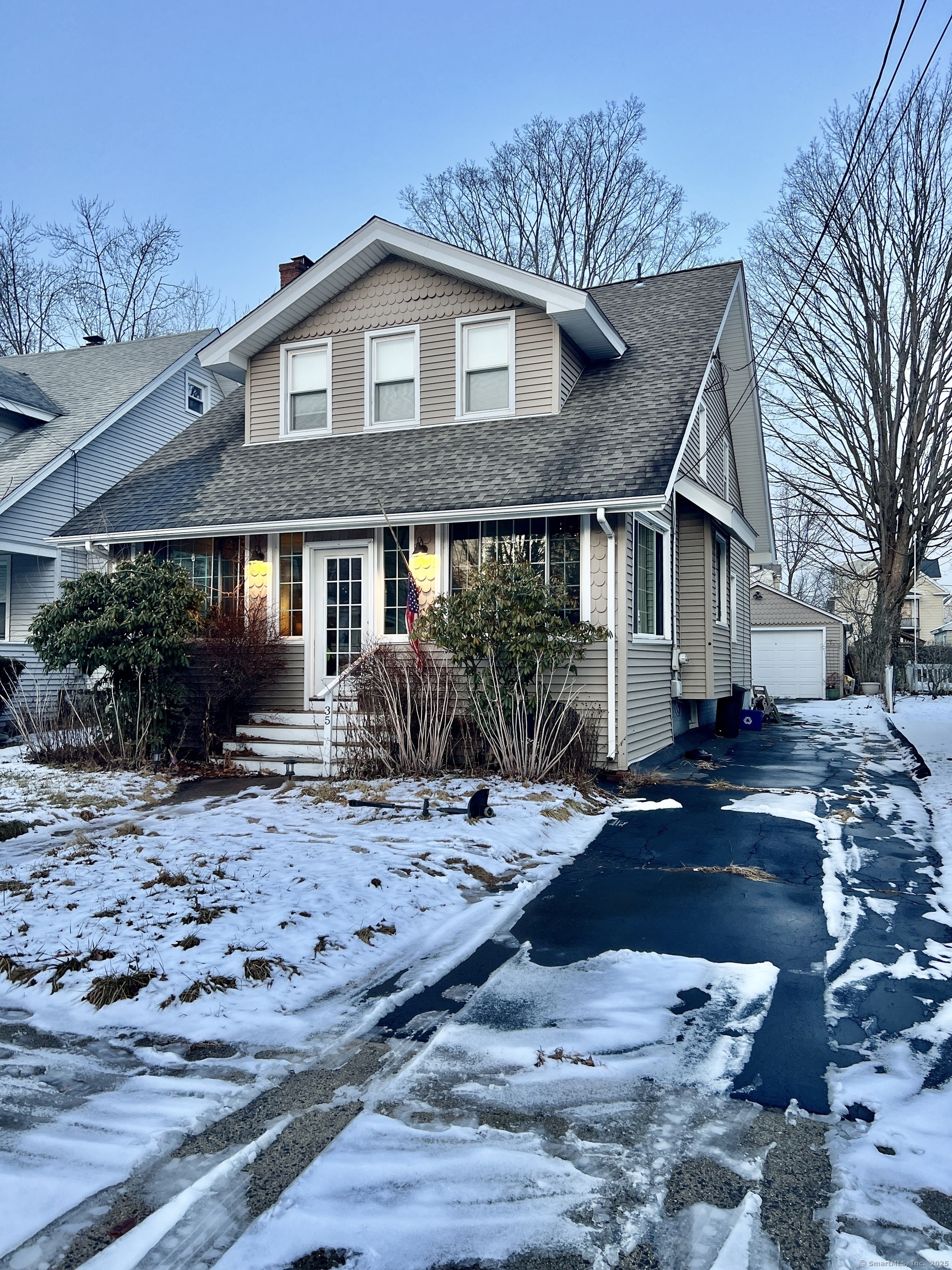 35 Martin Street  West Haven CT 06516 photo