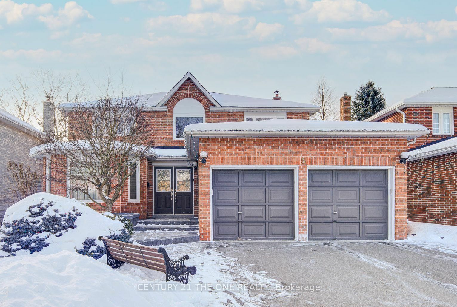 Property Photo:  5 Stave Cres  ON L4C 9K4 