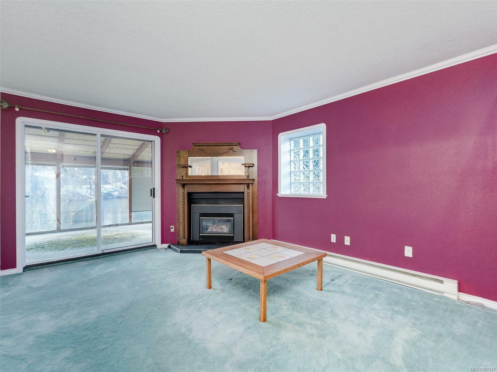 Property Photo: 67 Gorge Rd W 1 BC V9A 1L9