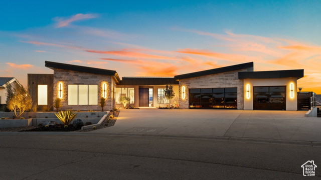 Property Photo: 20 N Cliffside Dr UT 84780