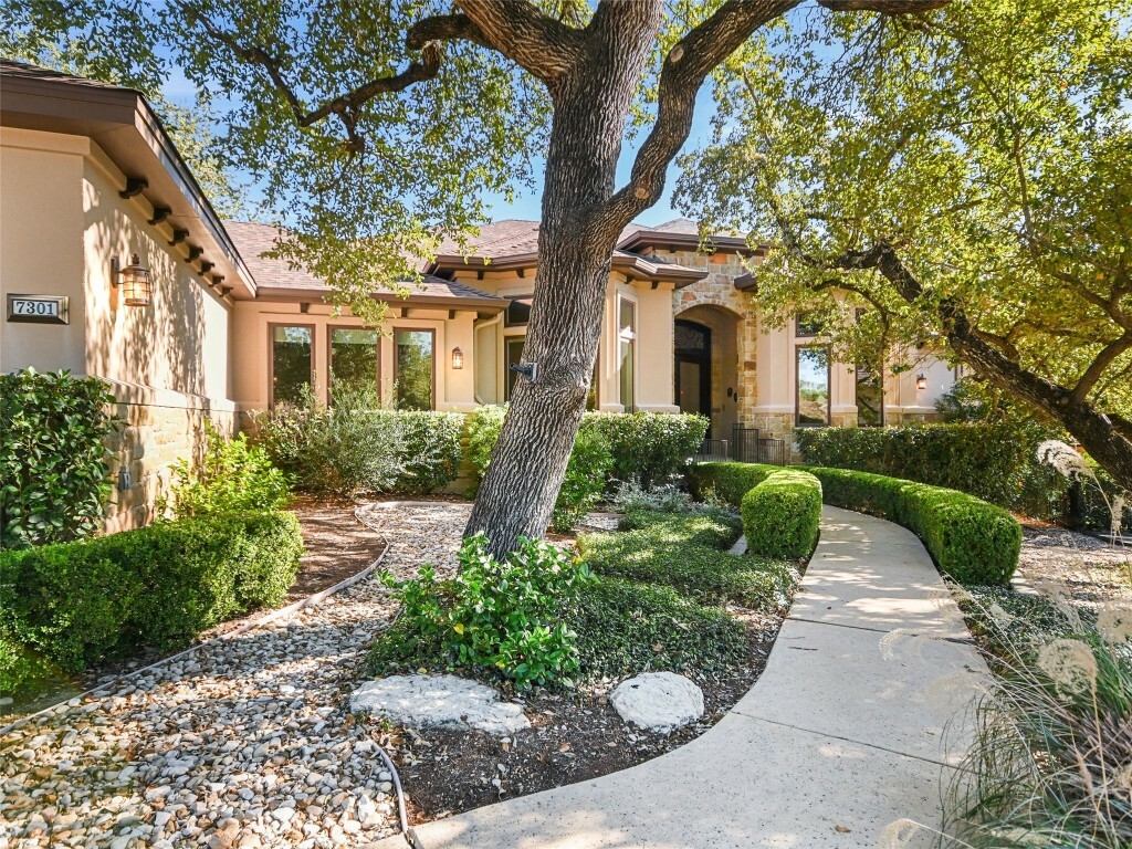 Property Photo:  7301 Aemilian Way  TX 78730 