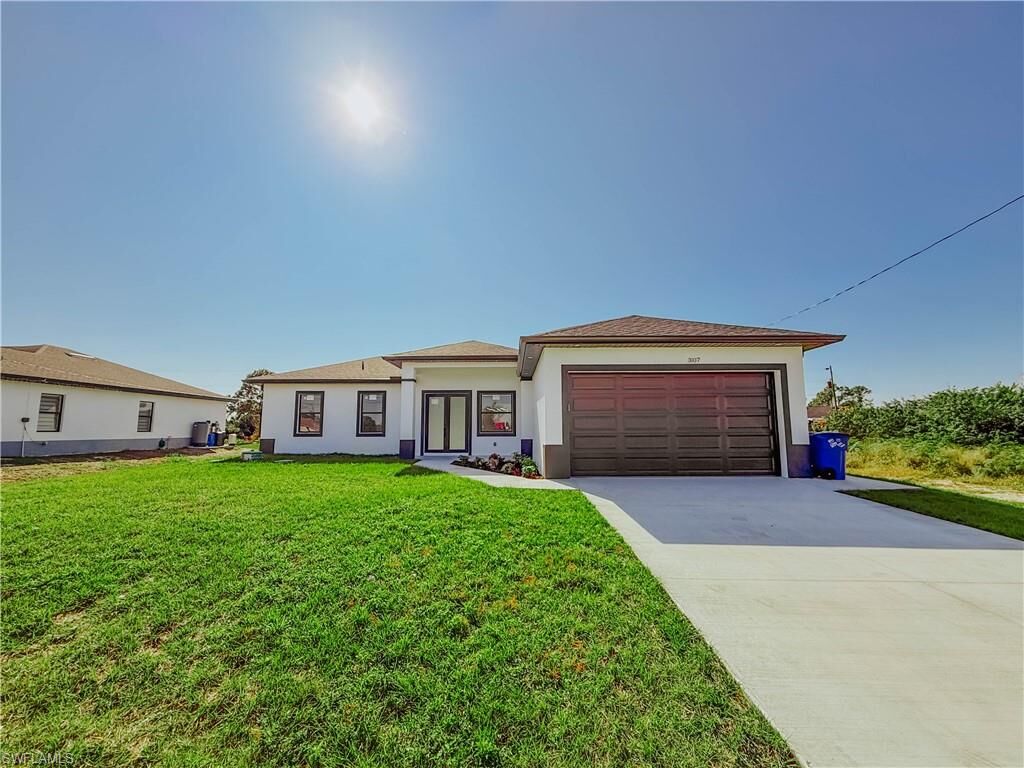 Property Photo: 3107 34th St SW FL 33976