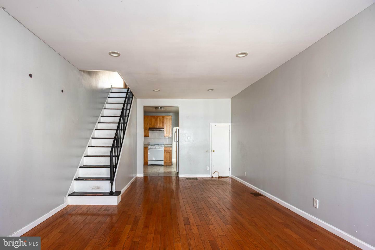 Property Photo:  2607 S Fairhill Street  PA 19148 