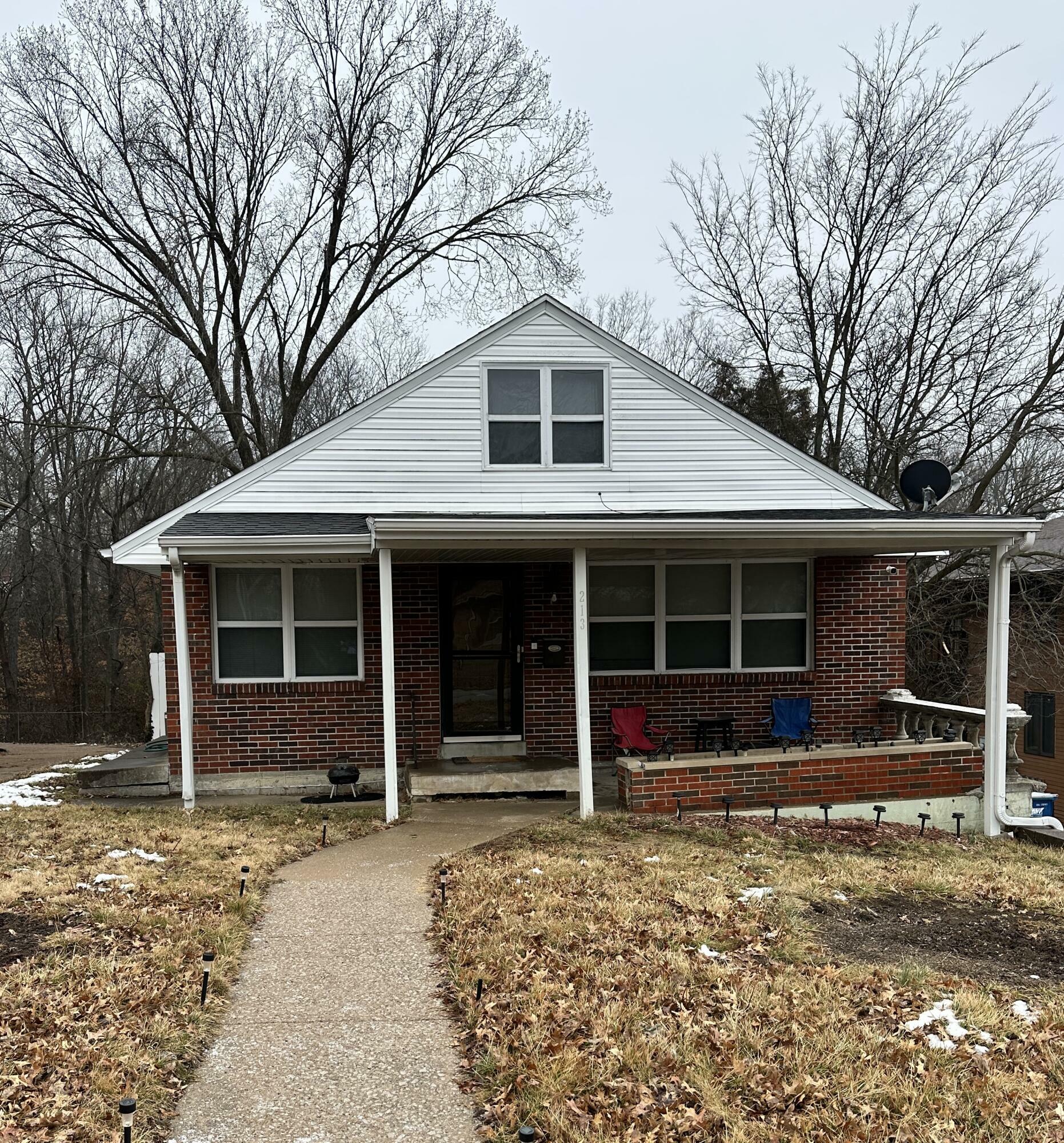 Property Photo:  213 Dix Rd  MO 65109 