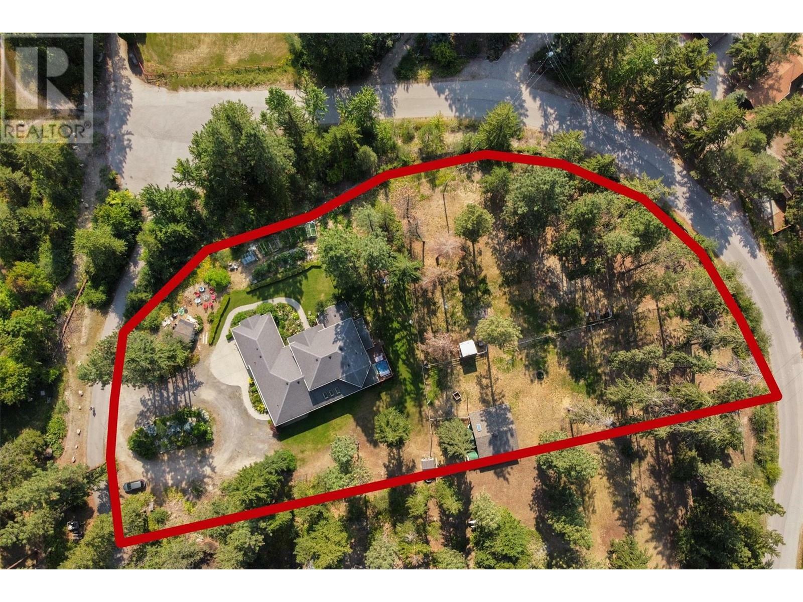 Photo de la propriété: 3605 Luxmoore Road BC V1W 4C7