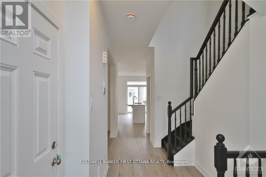 Property Photo:  327 Crossway Terrace  ON K2S 2Z3 