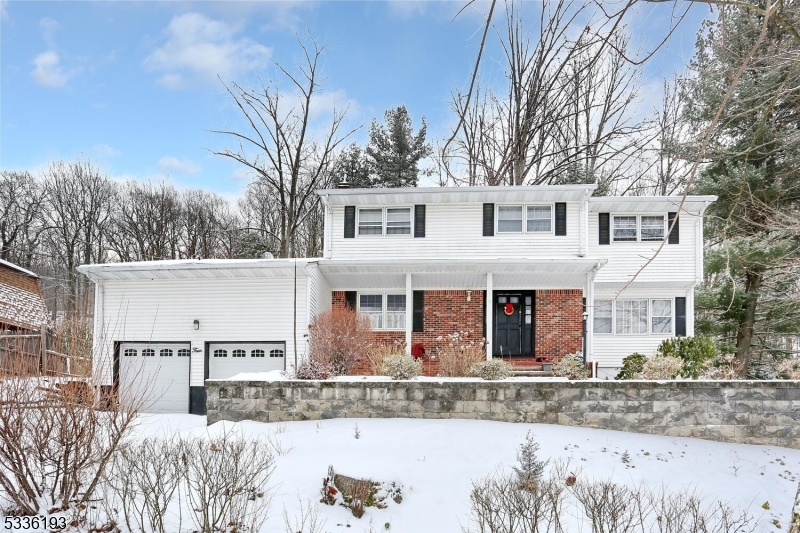 Property Photo: 4 Mc Atee Ln NJ 07465