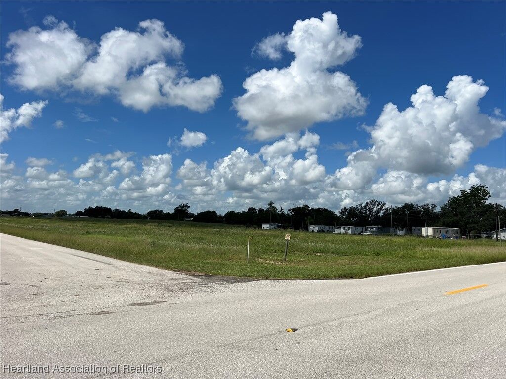 Property Photo:  108 Lake Francis Road  FL 33852 