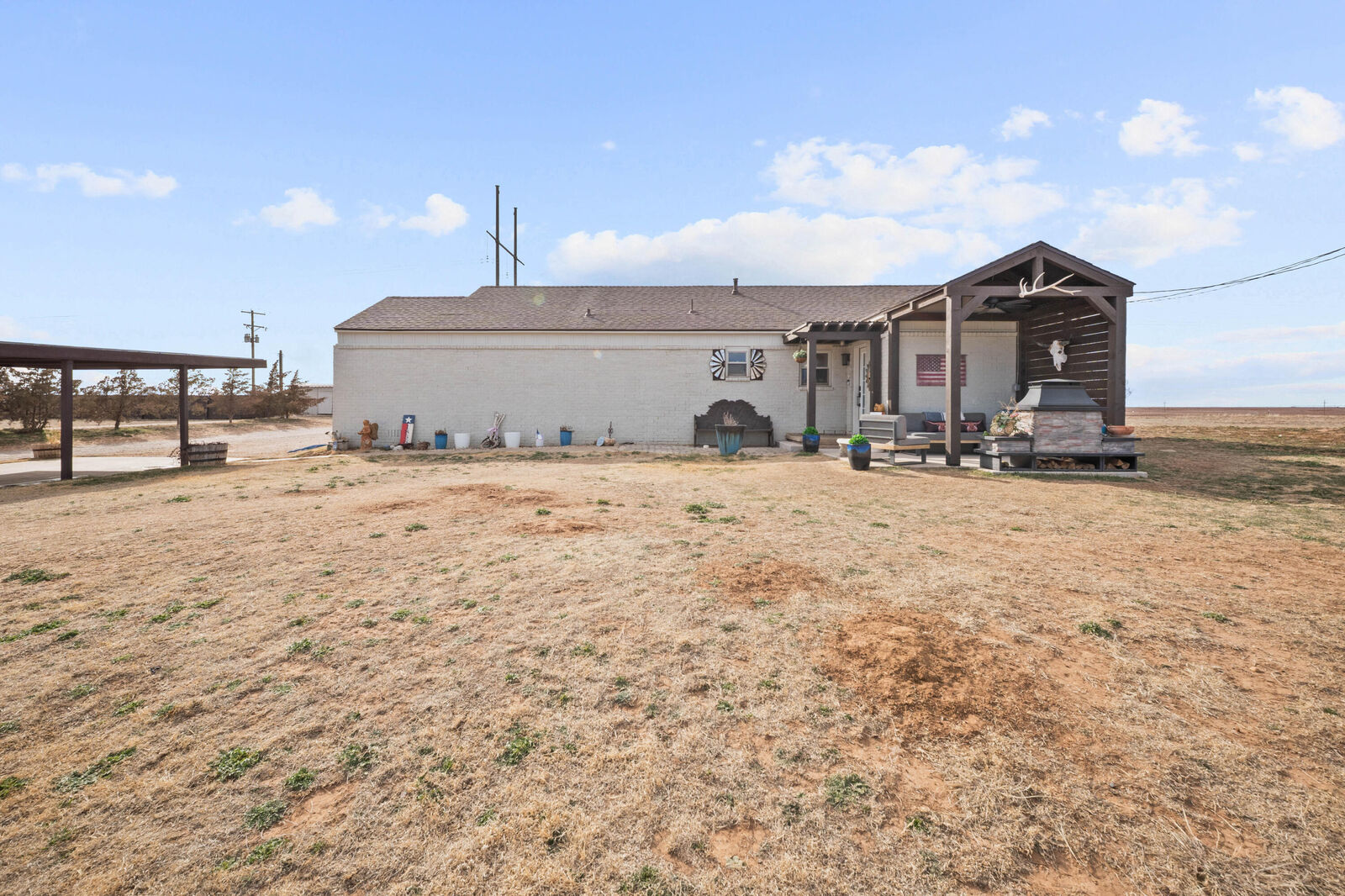 Property Photo: 3725 Hawk Road TX 79358