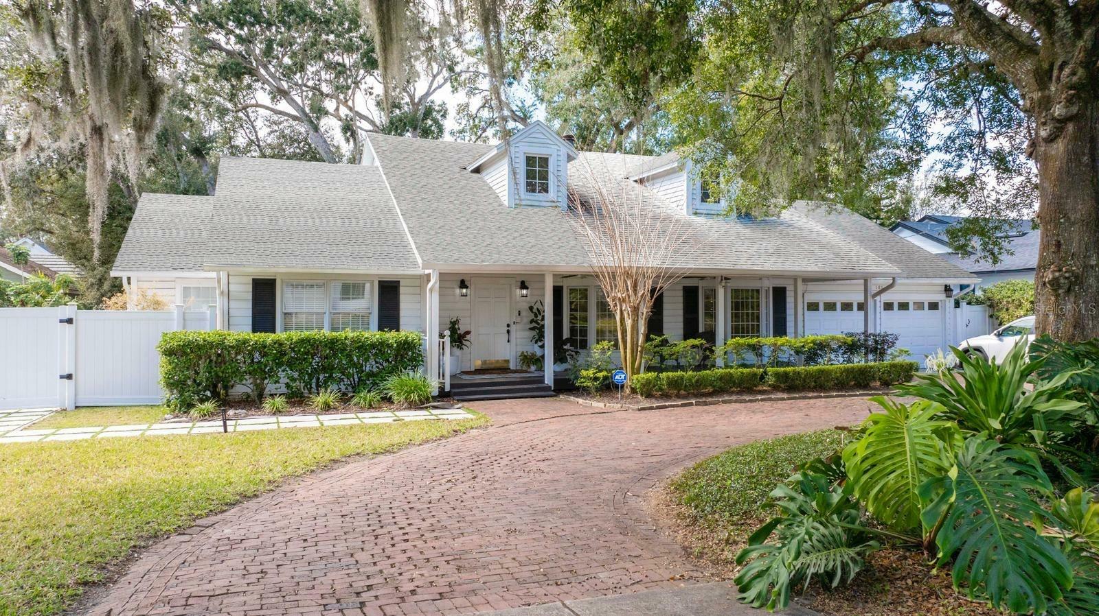 Property Photo:  181 N Phelps Avenue  FL 32789 