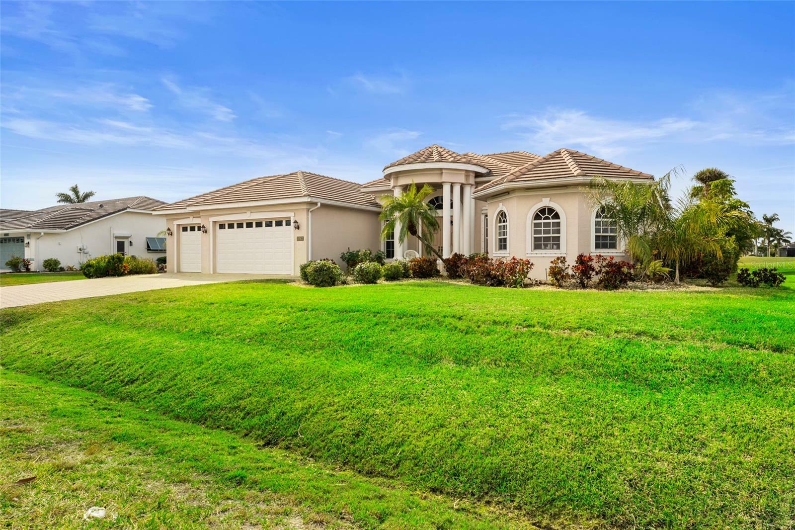 Property Photo:  11362 Royal Tee Circle  FL 33991 