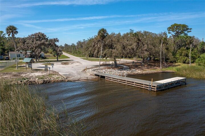 Property Photo: 5011 Pineapple Street FL 33898