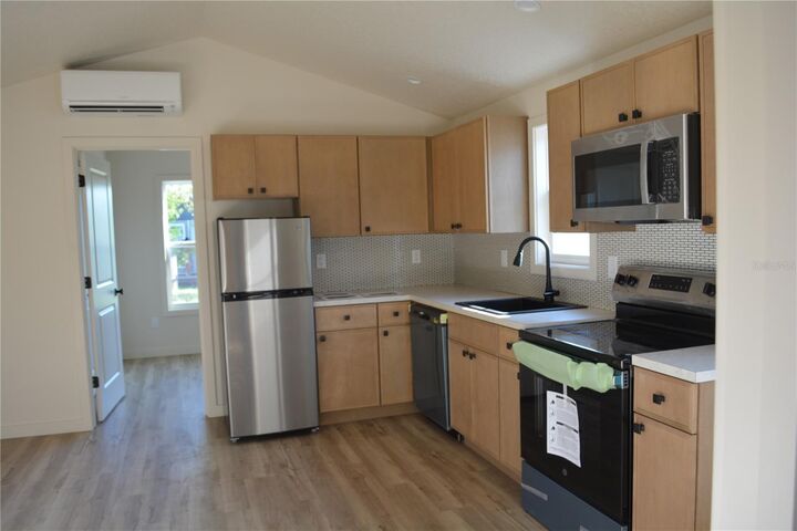 Property Photo: 630 3rd Street Street FL 32765