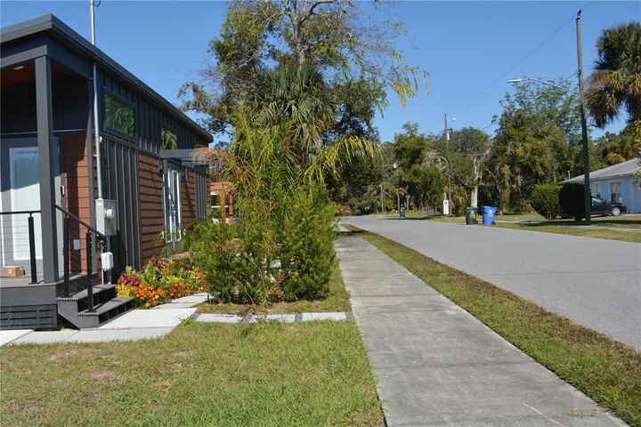 Property Photo: 630 3 Third Street Street FL 32765