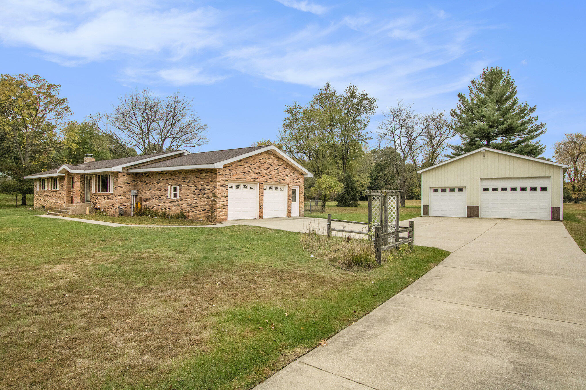 Property Photo:  1821 E Bertrand Road  MI 49120 