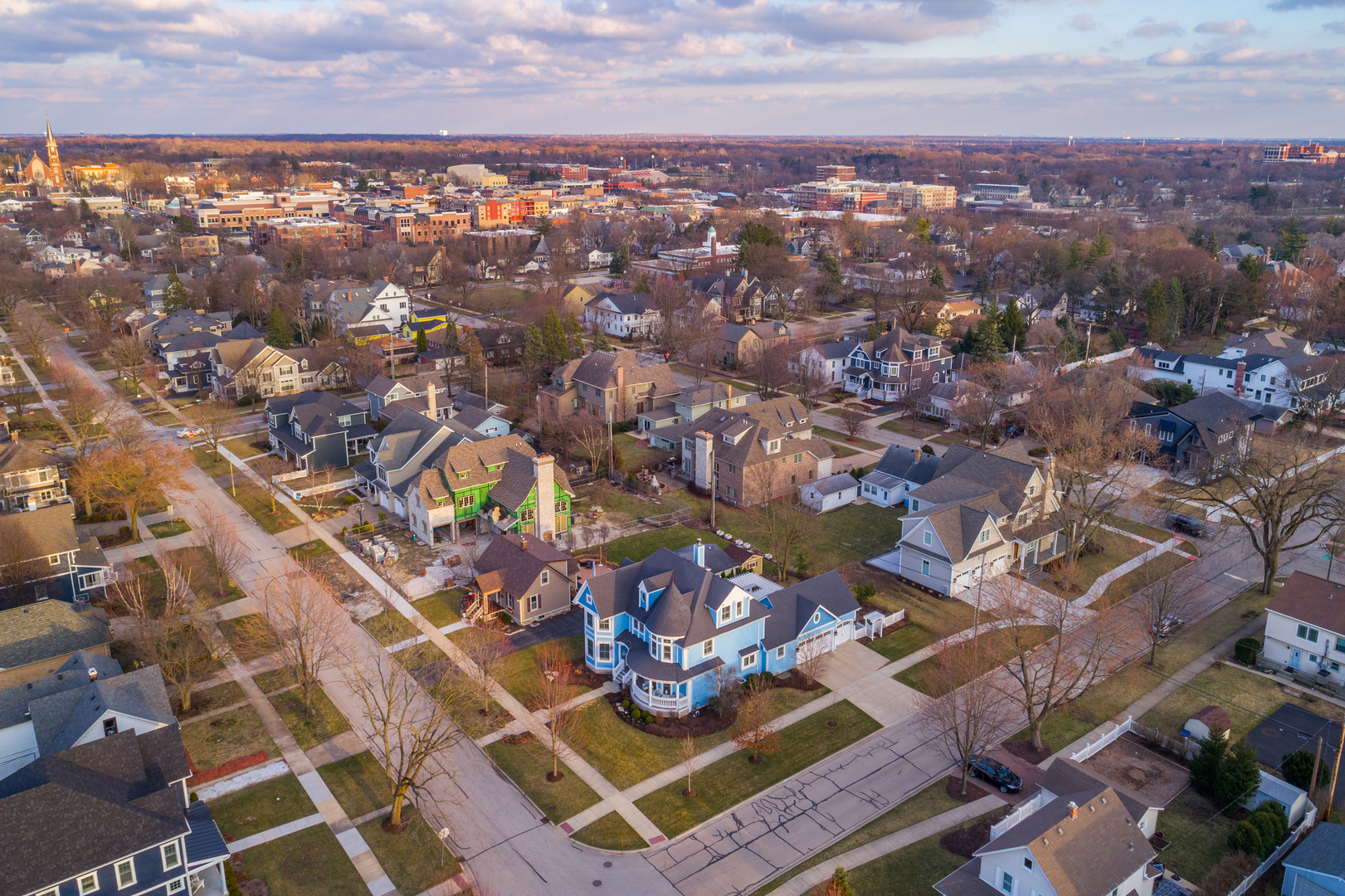 Property Photo:  440 W Franklin Avenue  IL 60540 