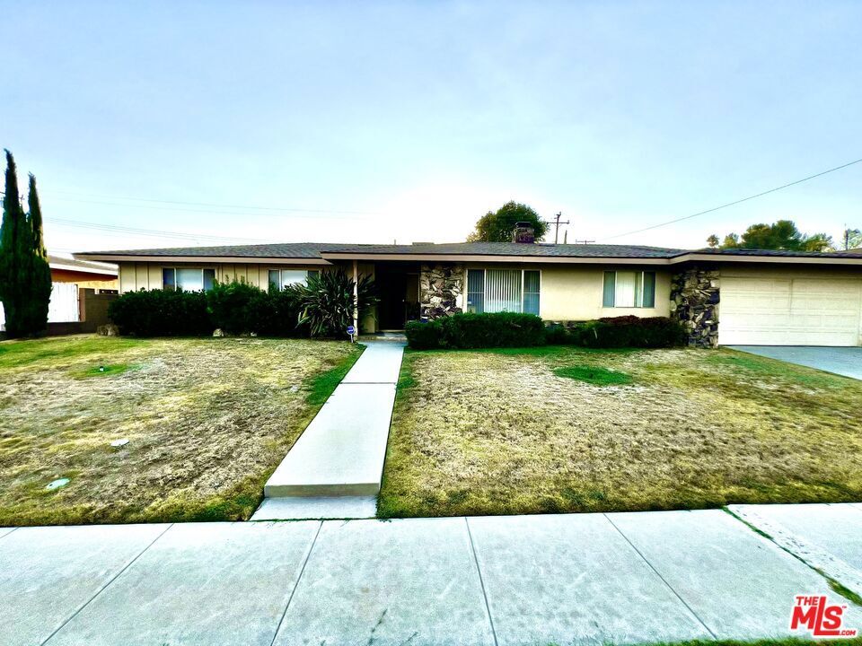 Property Photo:  1486 N Ash Avenue  CA 92376 