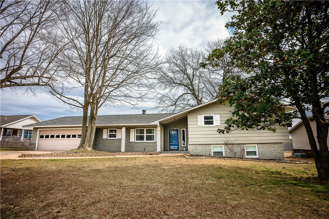 Property Photo:  103 Cardinal Street  AR 72601 