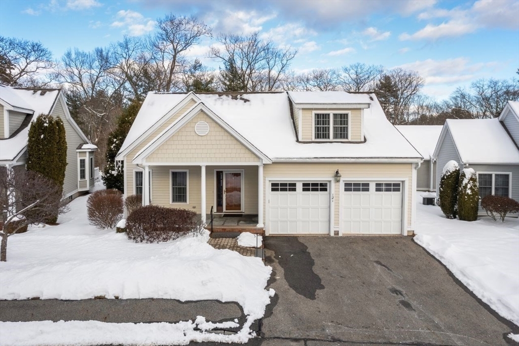 Property Photo:  121 Cortland Drive 121  MA 01845 