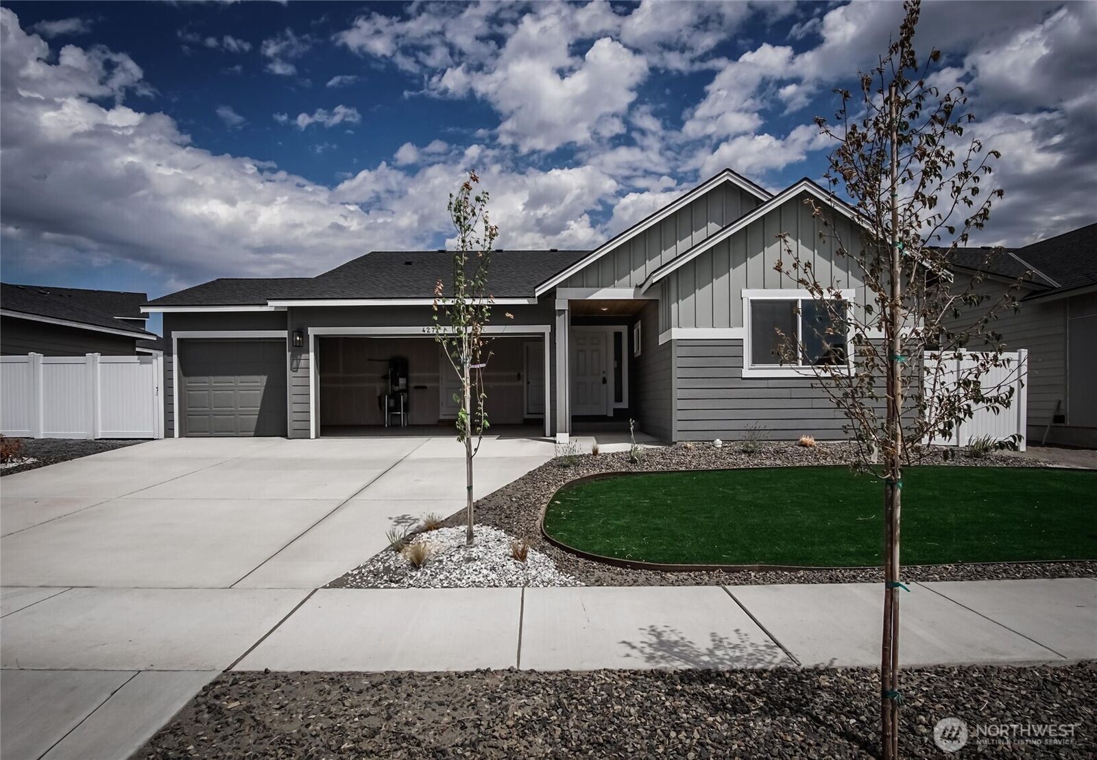 Property Photo: 4272 W Bufflehead Boulevard WA 98837