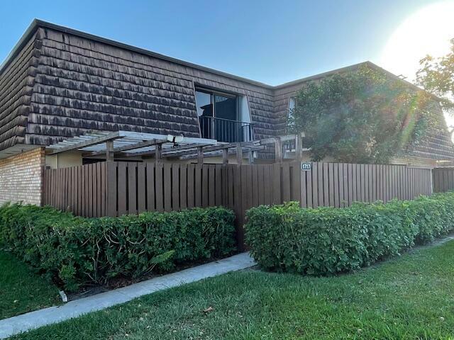 Property Photo: 1717 17th Lane FL 33463