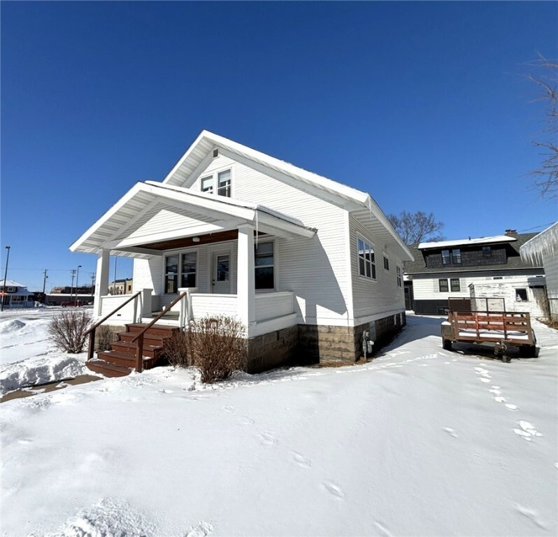 Property Photo: 416 Seaver Street WI 54701