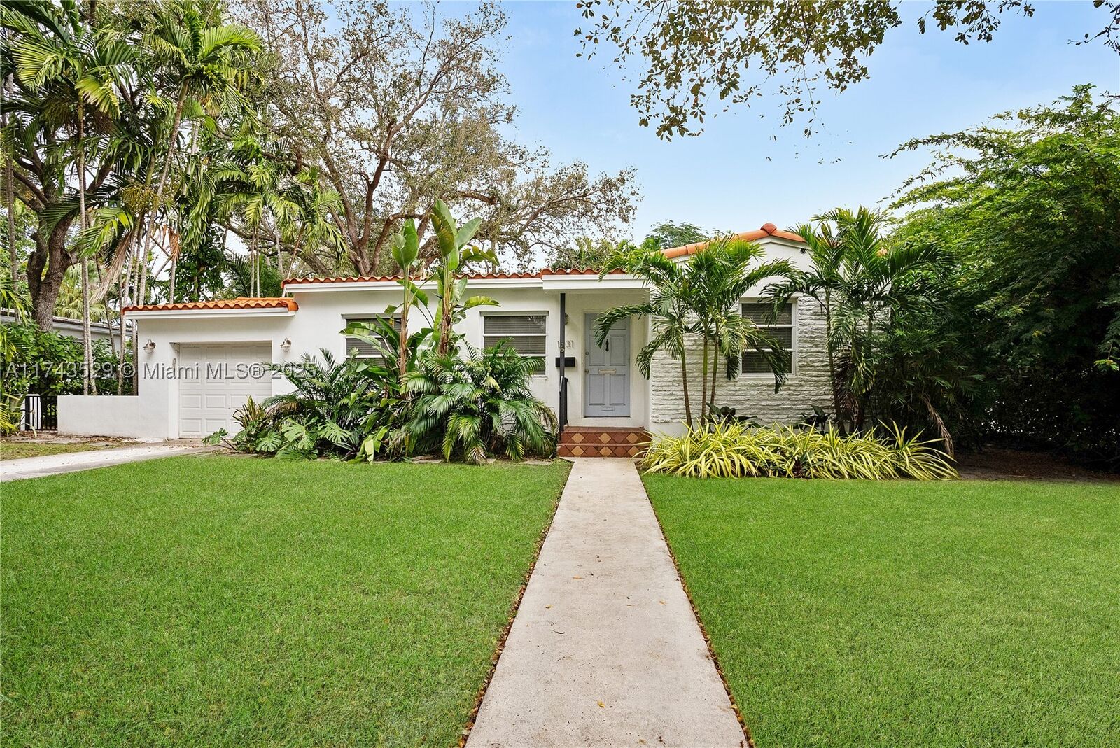 Property Photo: 1231 Tangier St FL 33134