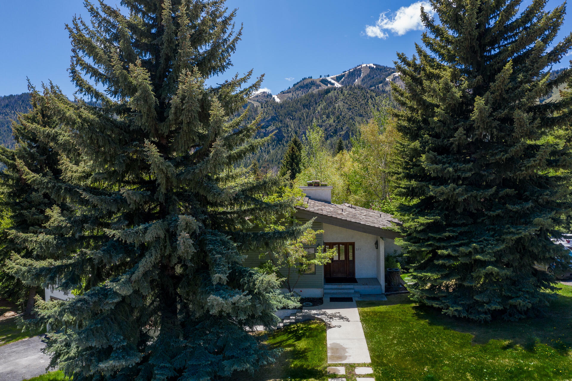 591 N Walnut Ave  Ketchum ID 83340 photo