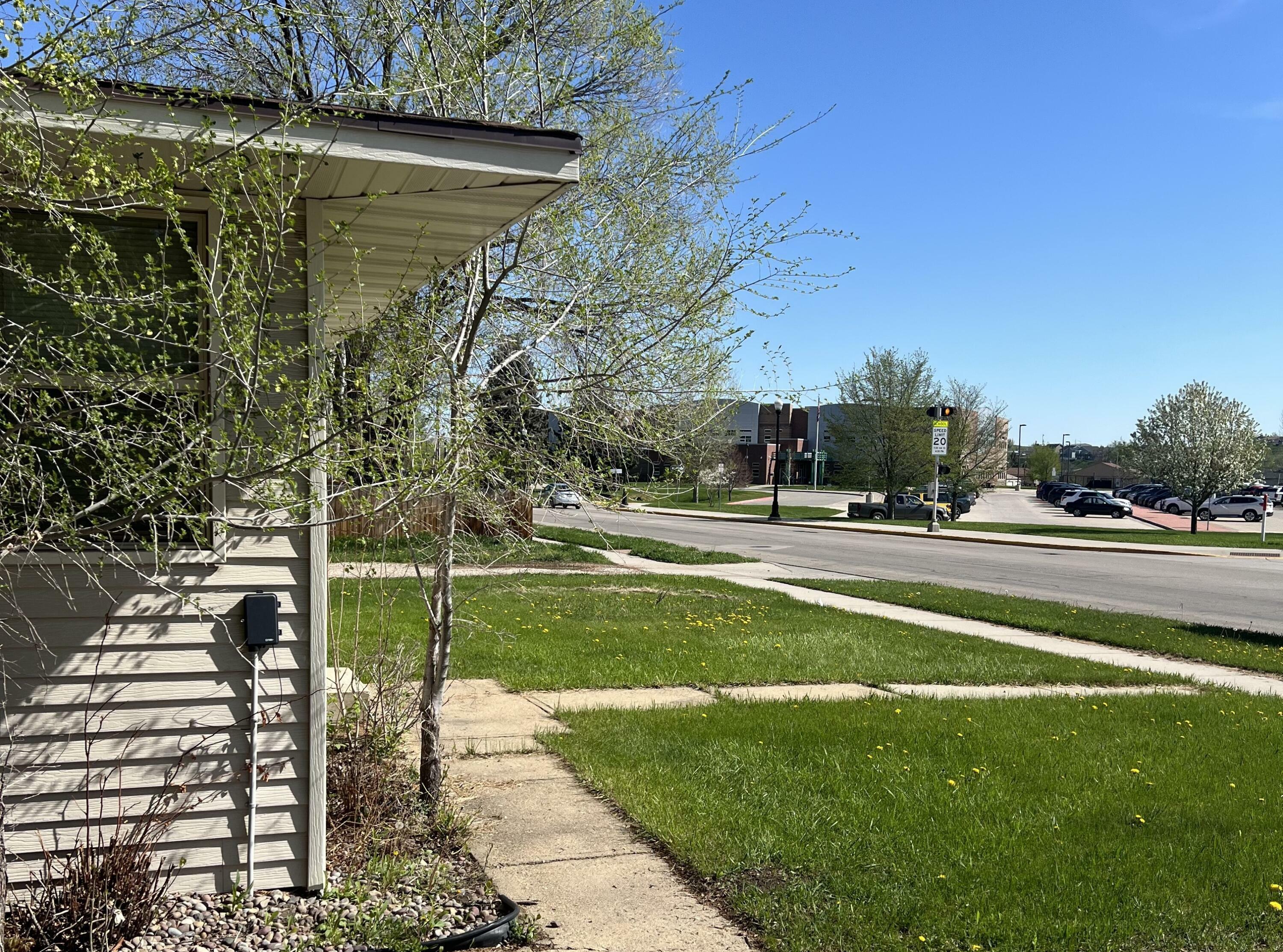 Property Photo: 1166 S Sheridan Avenue WY 82801