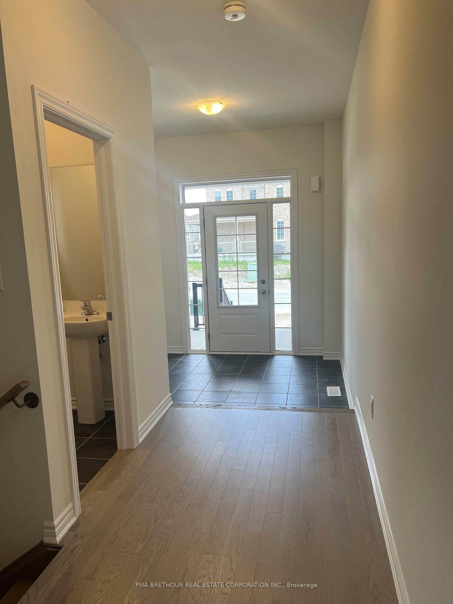 Property Photo: 6 Forestlane Way ON L9L 0B2