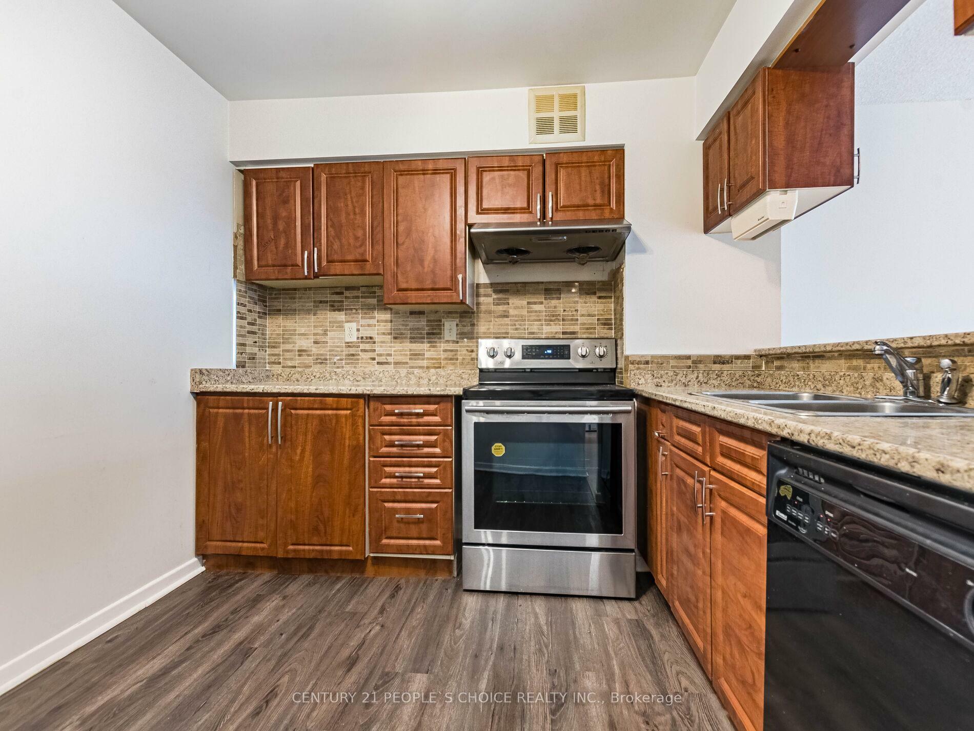 Property Photo: 26 Hanover Road 103 ON L6S 4T2